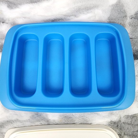 Tupperware 2 piece Snack Bar Maker Blue & White - Bar Mold & Lid - 6488A-4 - Picture 5 of 6